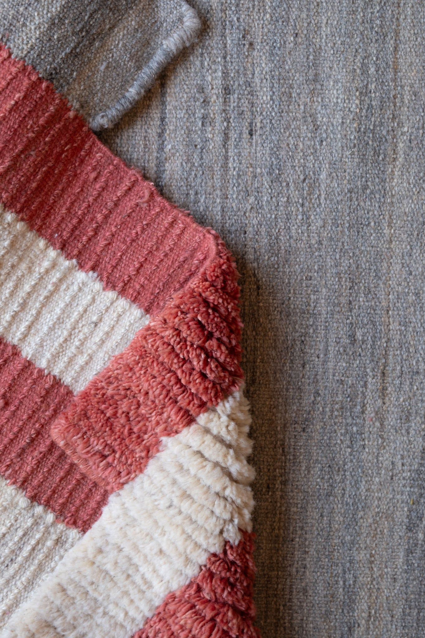 Cascading Rug - Peach