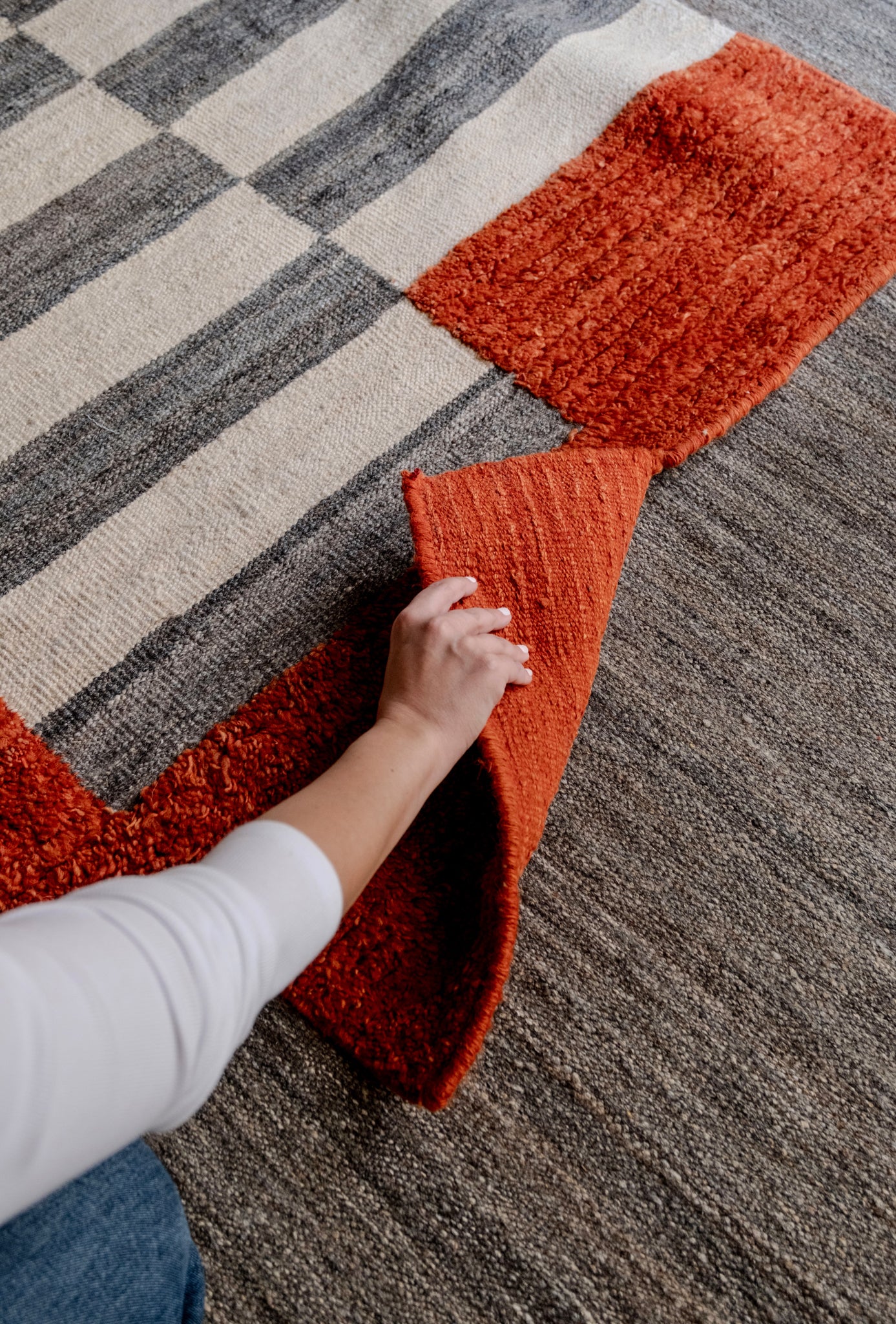 Shift Rug - Grey/White/Red