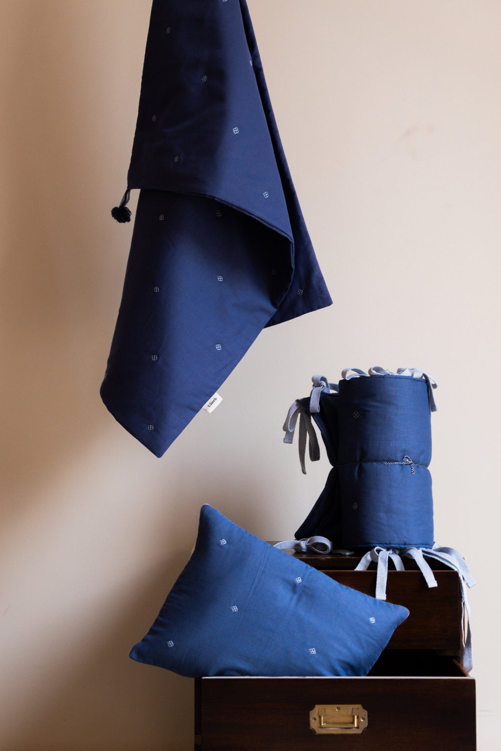 Bandbook Crib Bumper - Royal Blue