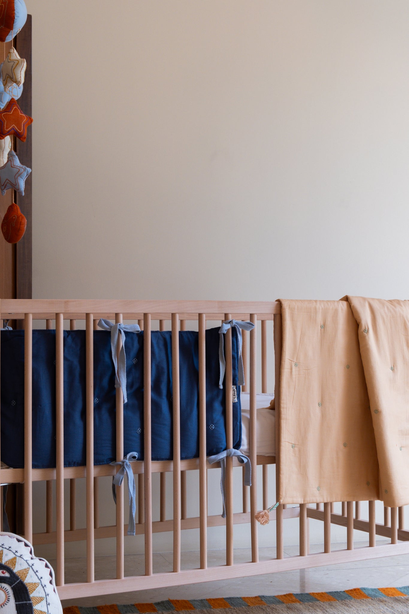 Bandbook Crib Bumper - Royal Blue