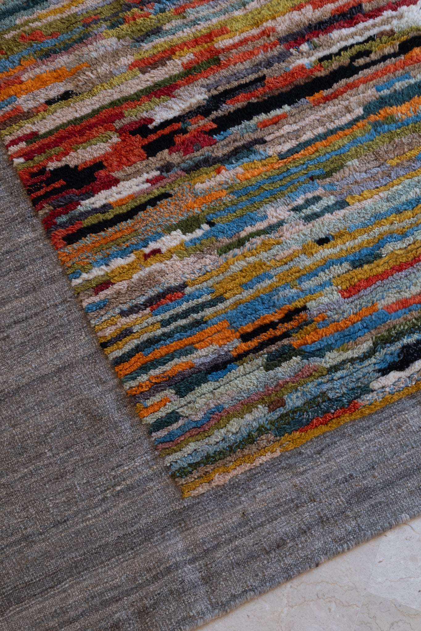 Eishoom Rug III - Light Grey